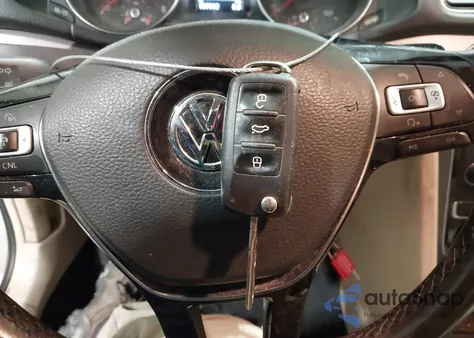 2018 Volkswagen Passat 2.0T R-Line/2.0T S из США, поврежденный, VIN 1VWAA7A34JC000504